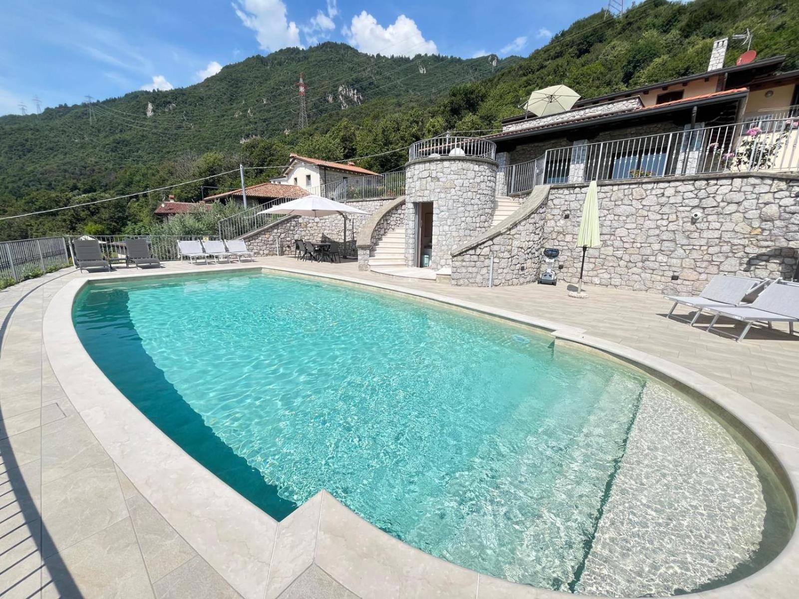 Il Bacio Del Sole Apartment *